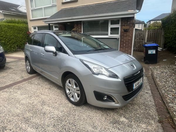 Peugeot 5008 MPV, Diesel, 2014, Grey