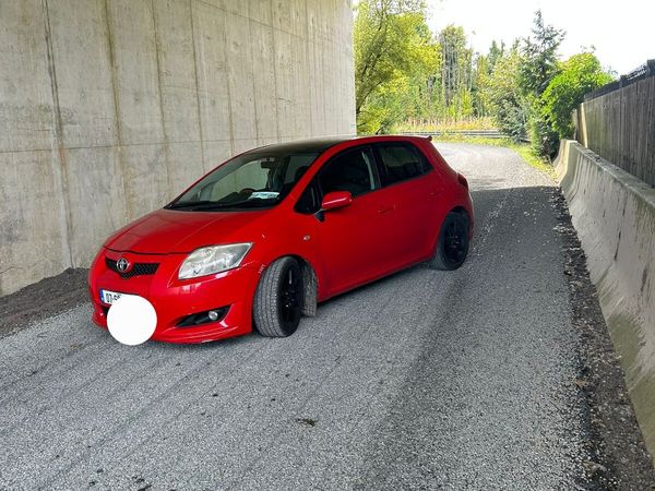 Toyota Auris Hatchback, Diesel, 2007, Red