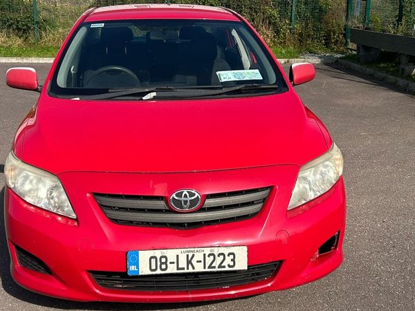 Toyota Corolla Saloon, Petrol, 2008, Red
