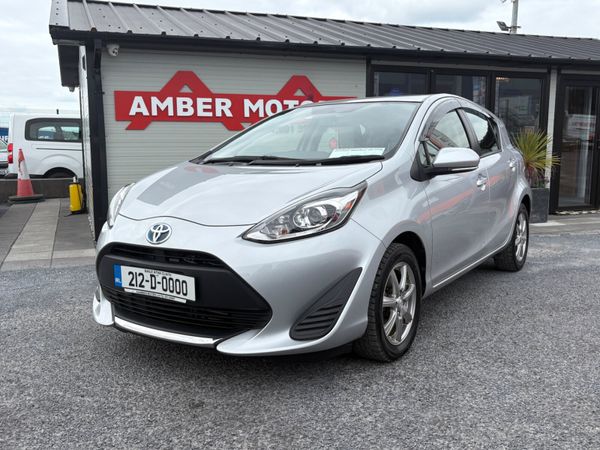 Toyota Aqua Hatchback, Petrol Hybrid, 2021, White