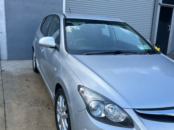 Hyundai i30 Hatchback, Diesel, 2012, Silver