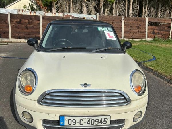 Mini Cooper Hatchback, Diesel, 2009, White