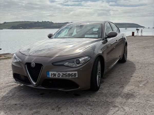 Alfa Romeo Giulia Saloon, Diesel, 2019, Grey