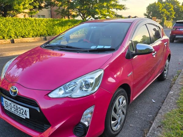 Toyota Aqua Hatchback, Petrol Hybrid, 2015, Pink