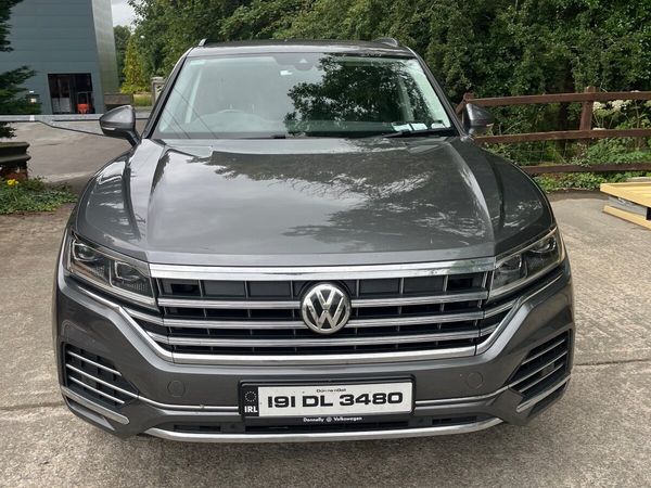 Volkswagen Touareg SUV, Diesel, 2019, Grey