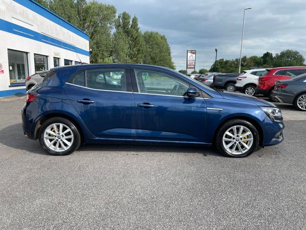 Renault Megane Hatchback, Diesel, 2018, Blue