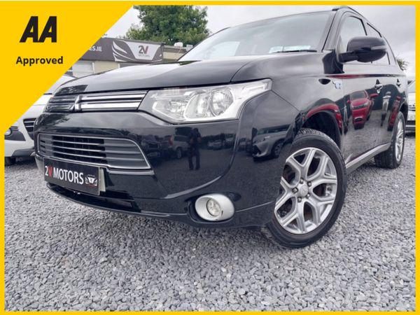 Mitsubishi Outlander SUV, Petrol Plug-in Hybrid, 2015, Black