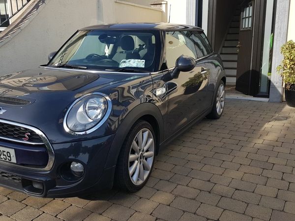 Mini Cooper Hatchback, Diesel, 2015, Grey