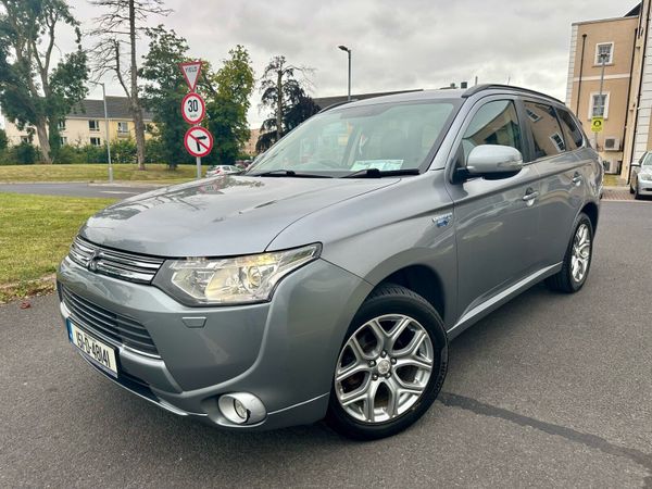 Mitsubishi Outlander SUV, Petrol Plug-in Hybrid, 2015, Grey