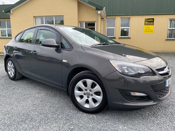Opel Astra Saloon, Diesel, 2015, Grey
