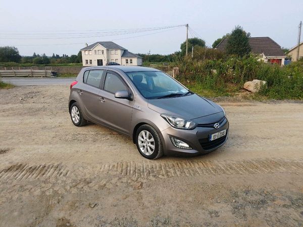 Hyundai i20 Hatchback, Diesel, 2013, Grey