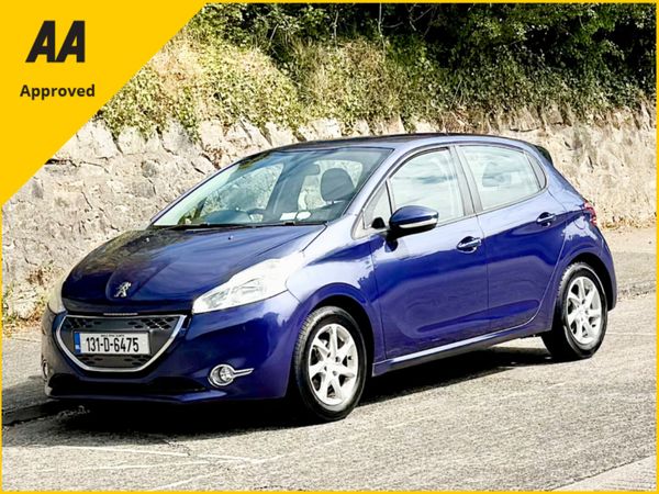 Peugeot 208 Hatchback, Diesel, 2013, Blue