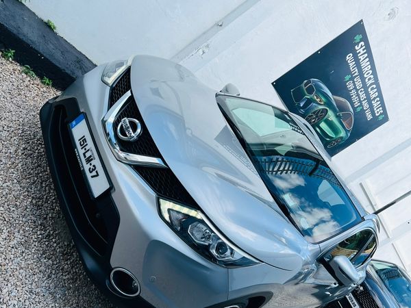 Nissan Qashqai Hatchback, Diesel, 2015, Silver