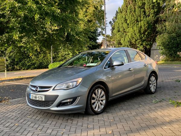 Opel Astra Saloon, Diesel, 2013, Silver