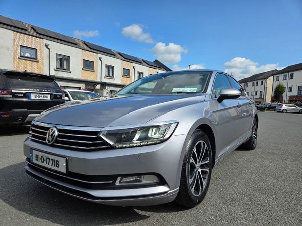 Volkswagen Passat Saloon, Diesel, 2019, Grey