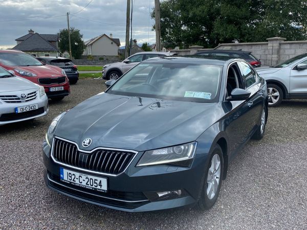 Skoda Superb Saloon, Diesel, 2019, Grey
