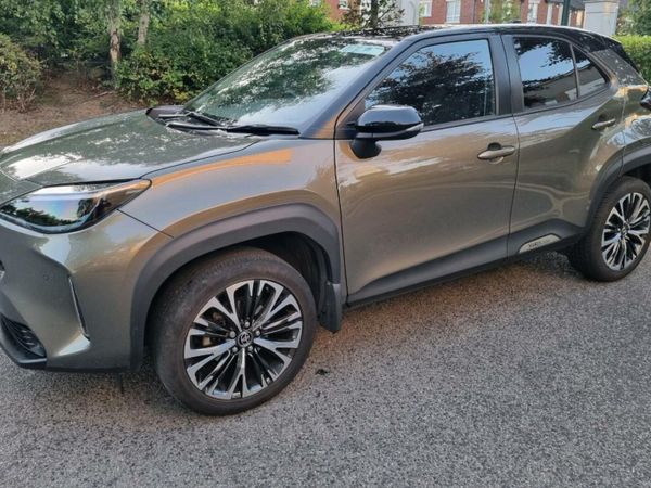 Toyota Yaris Cross Hatchback, Petrol Hybrid, 2023, Green