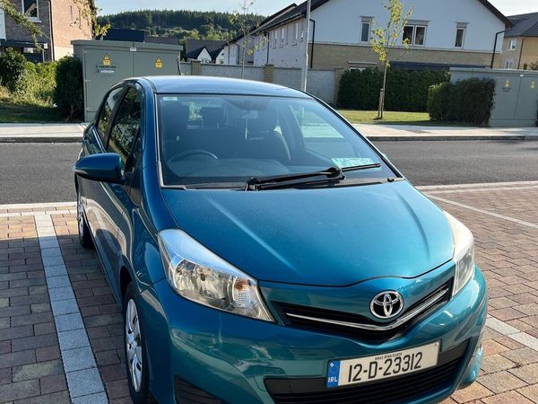 Toyota Yaris Hatchback, Petrol, 2012, Green