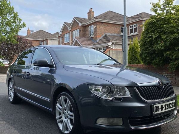 Skoda Superb Hatchback, Diesel, 2008, Grey