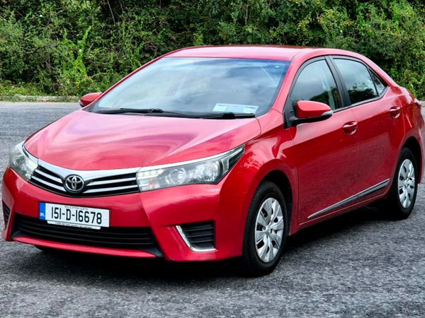 Toyota Corolla Saloon, Petrol, 2015, Red