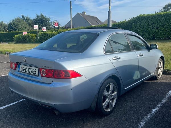 Honda Accord Saloon, Petrol, 2006, Blue