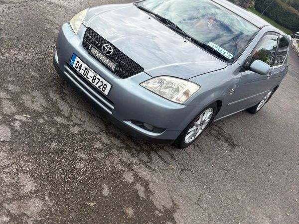 Toyota Corolla Hatchback, Petrol, 2004, Grey