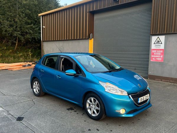 Peugeot 208 Hatchback, Petrol, 2013, Blue