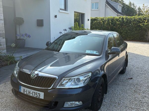 Skoda Octavia Saloon, Diesel, 2011, Grey
