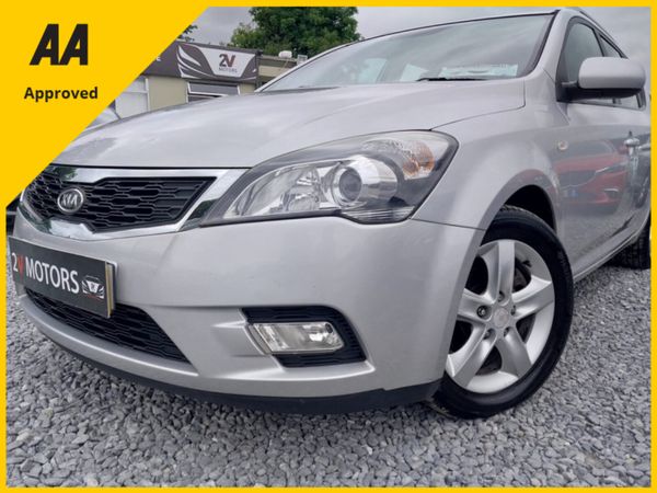 Kia Ceed MPV, Diesel, 2010, Silver