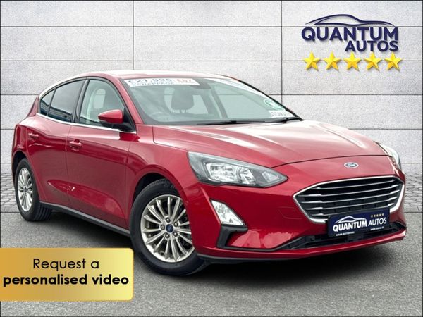 Ford Focus Hatchback, Petrol, 2022, Red