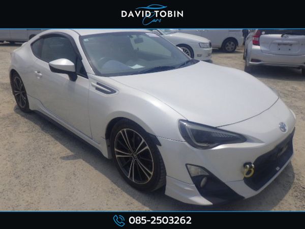 Toyota GT86 Hatchback, Petrol, 2012, White