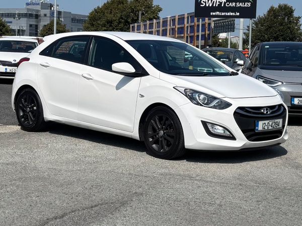 Hyundai i30 Hatchback, Diesel, 2012, White