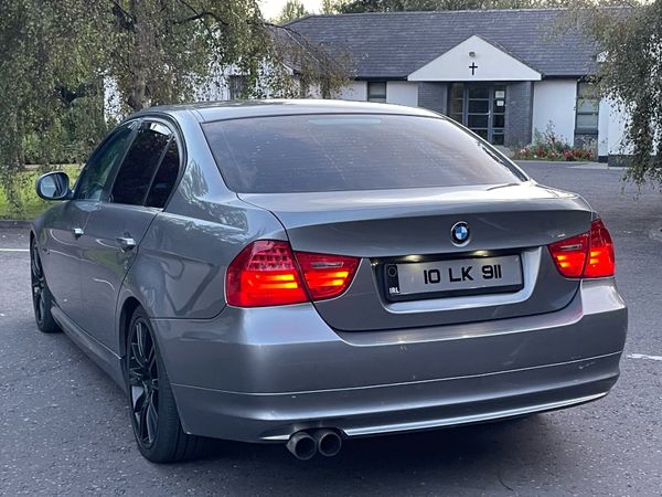 BMW 3-Series Saloon, Diesel, 2010, Grey