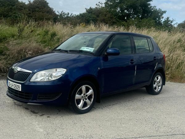 Skoda Fabia Hatchback, Petrol, 2010, Blue