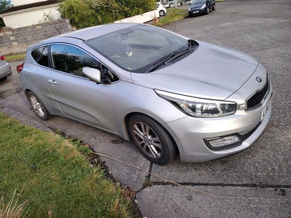 Kia Ceed Hatchback, Diesel, 2013, Silver