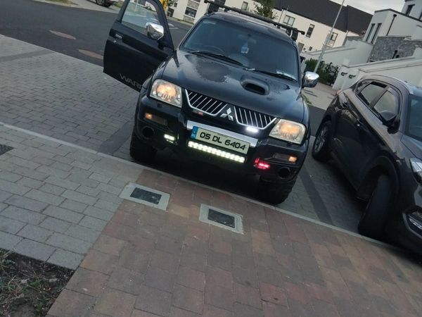 Mitsubishi L200 Crew Cab, Diesel, 2005, Black