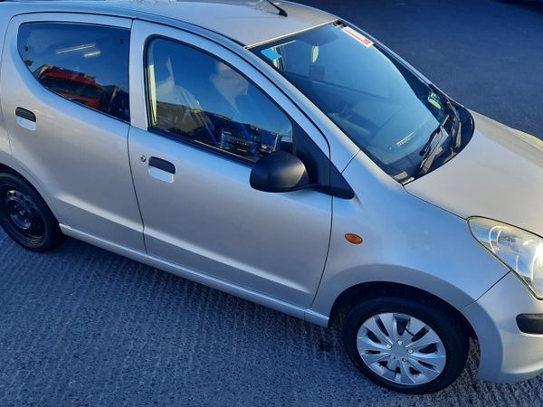 Nissan Pixo Hatchback, Petrol, 2011, Silver
