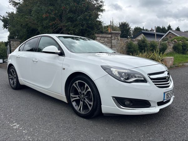 Opel Insignia Hatchback, Diesel, 2015, White