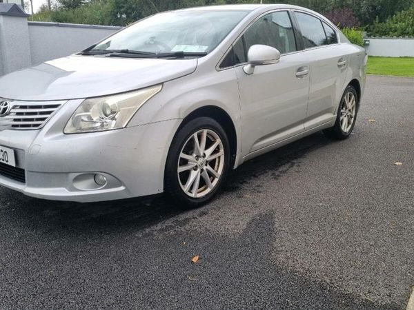 Toyota Avensis Saloon, Diesel, 2011, Silver