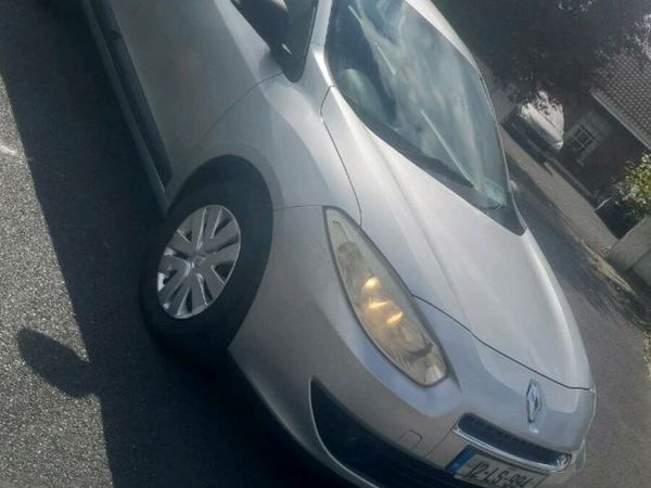Renault Fluence Saloon, Diesel, 2012, Silver