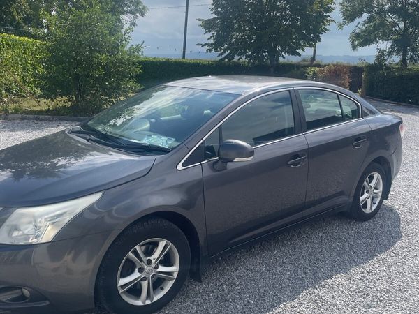 Toyota Avensis Saloon, Diesel, 2011, Grey