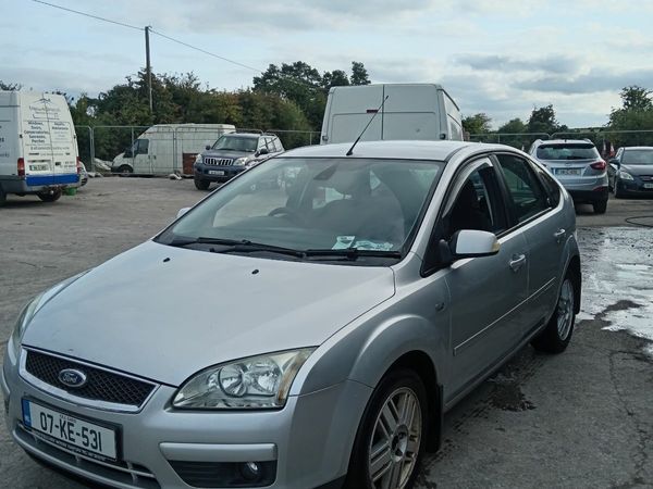 Ford Focus Hatchback, Petrol, 2007, Silver