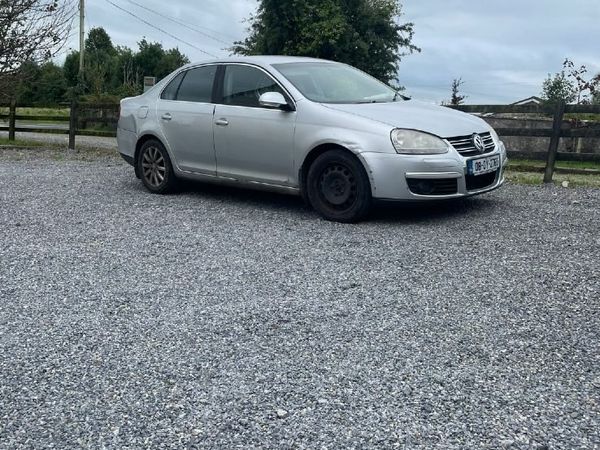 Volkswagen Jetta Saloon, Diesel, 2008, Silver
