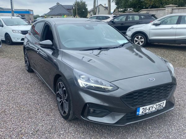 Ford Focus Hatchback, Diesel, 2021, Grey