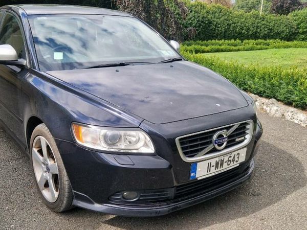 Volvo S40 Saloon, Diesel, 2011, Black