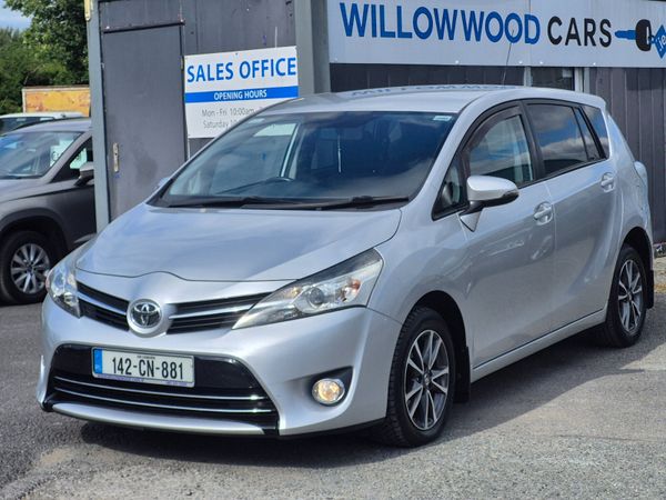 Toyota Verso MPV, Diesel, 2014, Silver