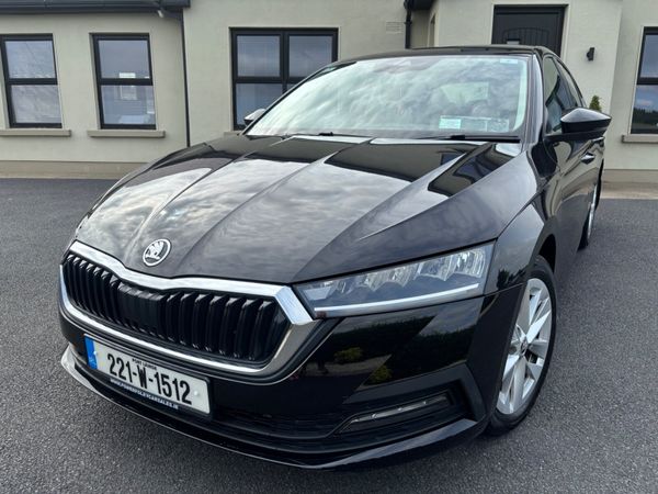 Skoda Octavia Saloon, Diesel, 2022, Black