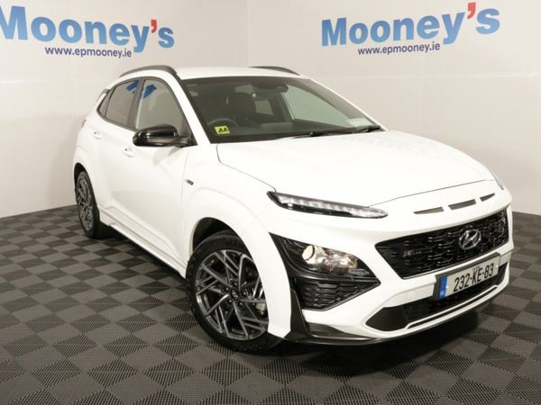 Hyundai KONA Crossover, Petrol, 2023, White