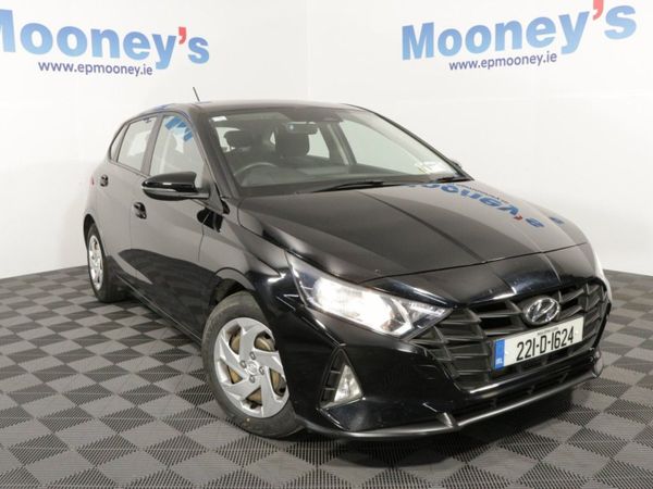 Hyundai i20 Hatchback, Petrol, 2022, Black