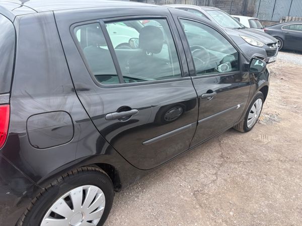 Renault Clio Hatchback, Ethanol Petrol, 2012, Black